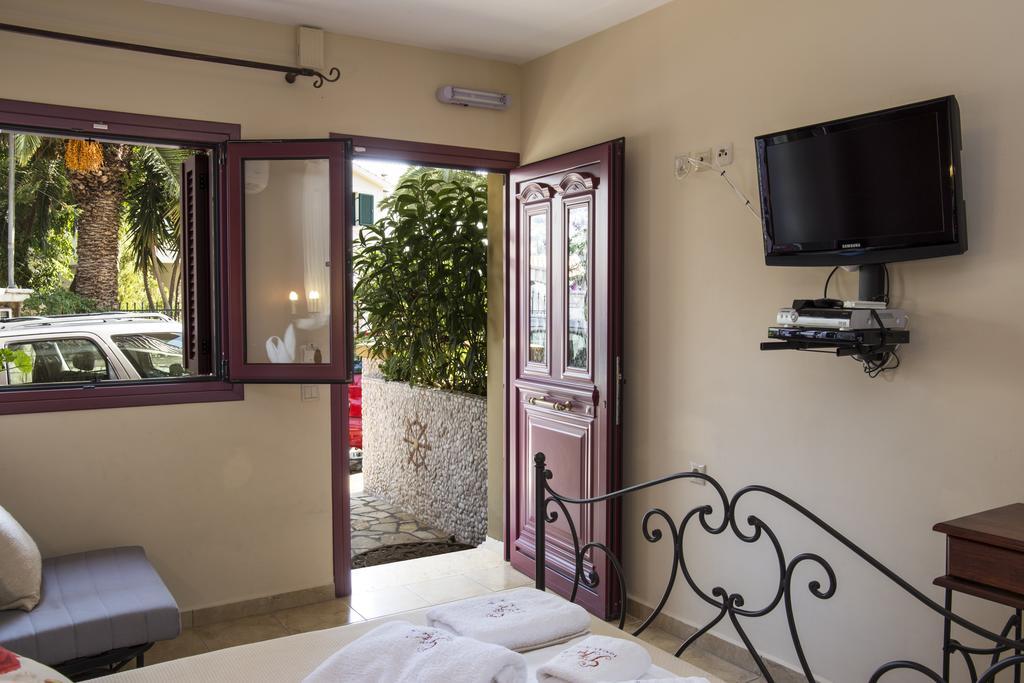 Greka Ionian Suites Agia Efimia Exterior foto
