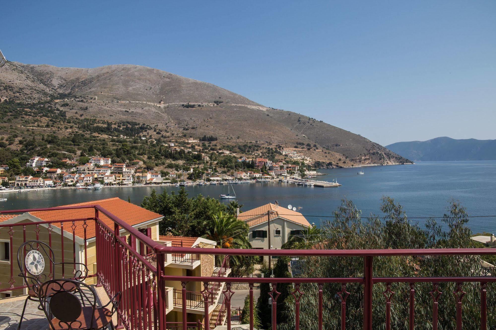 Greka Ionian Suites Agia Efimia Exterior foto