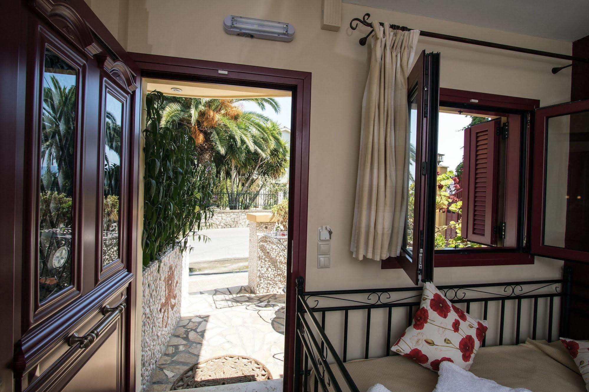 Greka Ionian Suites Agia Efimia Exterior foto