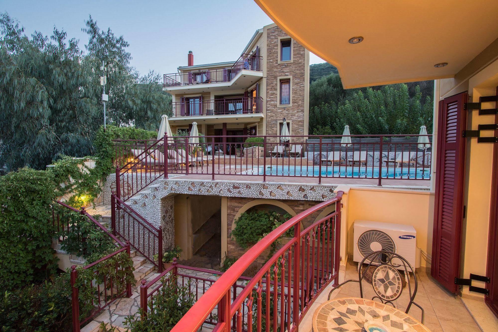 Greka Ionian Suites Agia Efimia Exterior foto