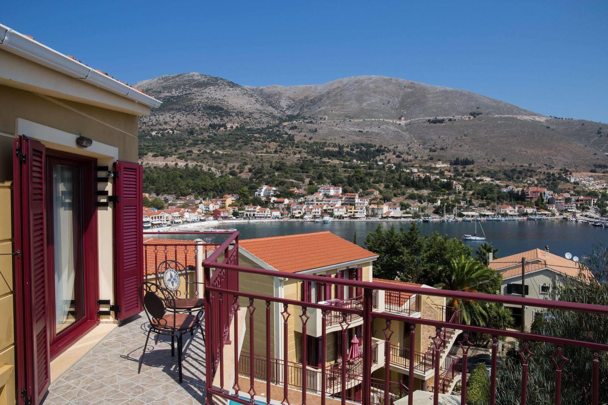 Greka Ionian Suites Agia Efimia Exterior foto