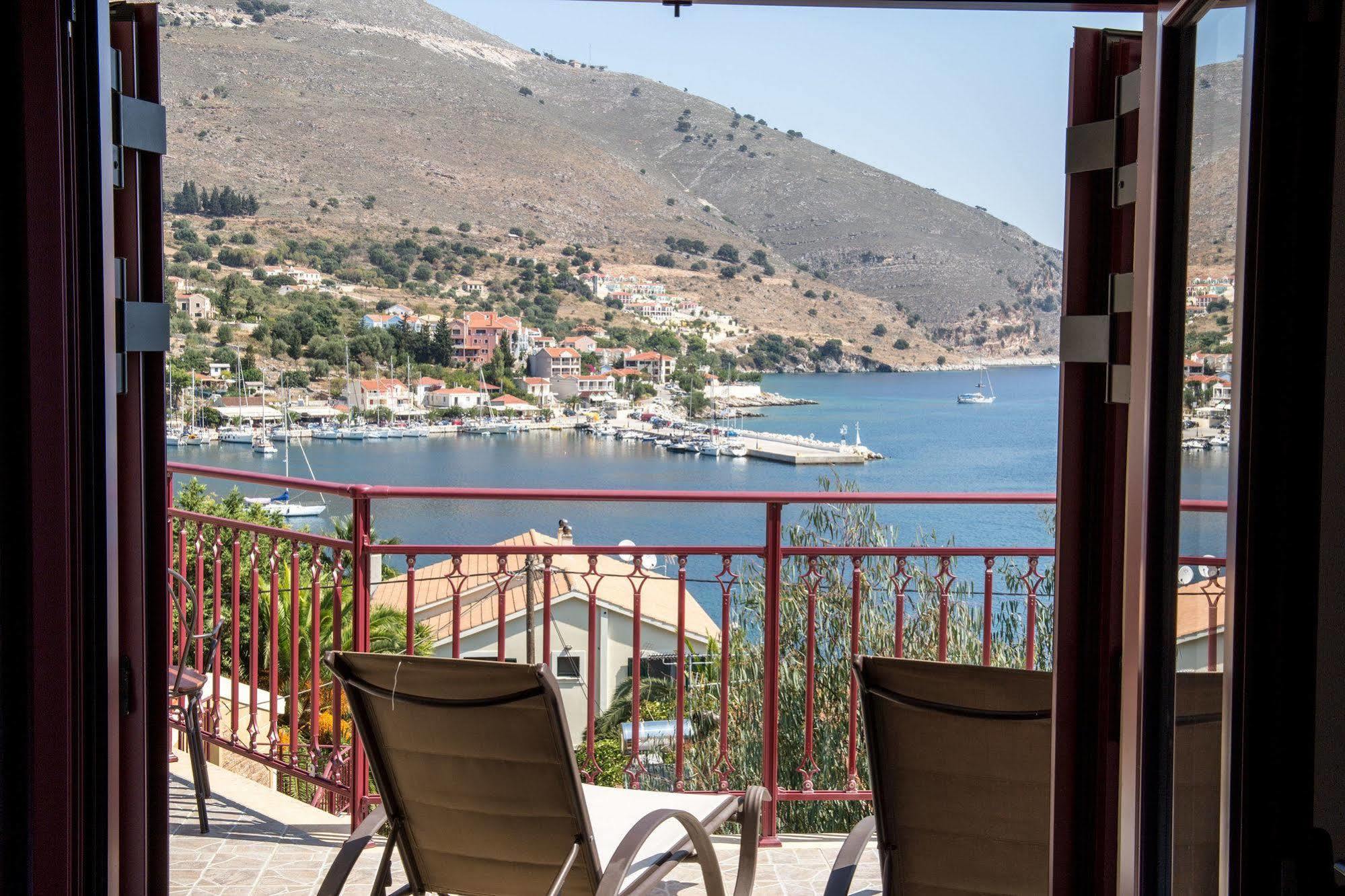Greka Ionian Suites Agia Efimia Exterior foto