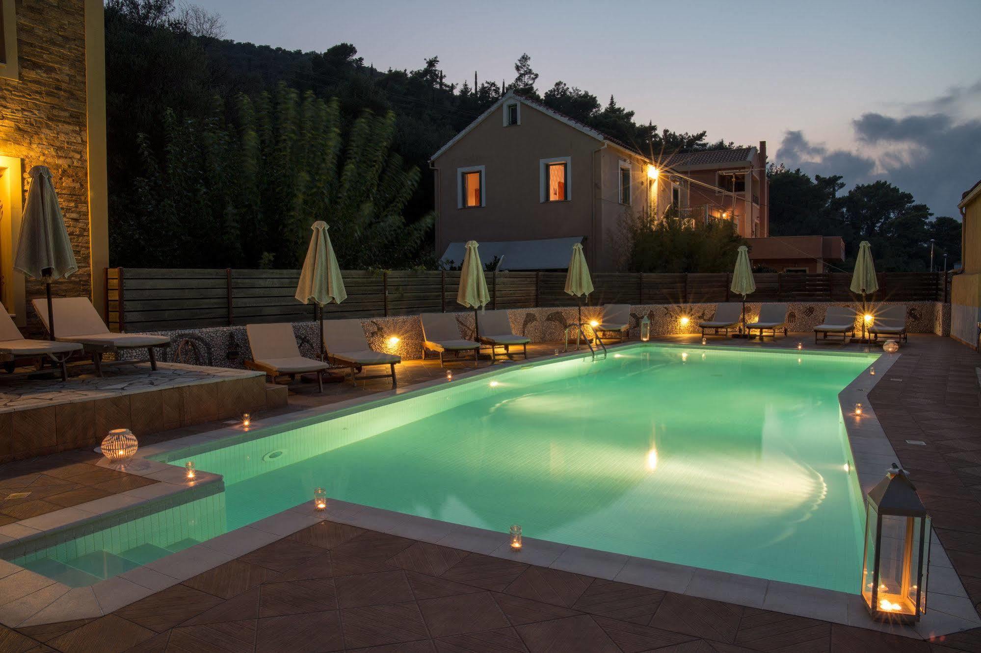 Greka Ionian Suites Agia Efimia Exterior foto