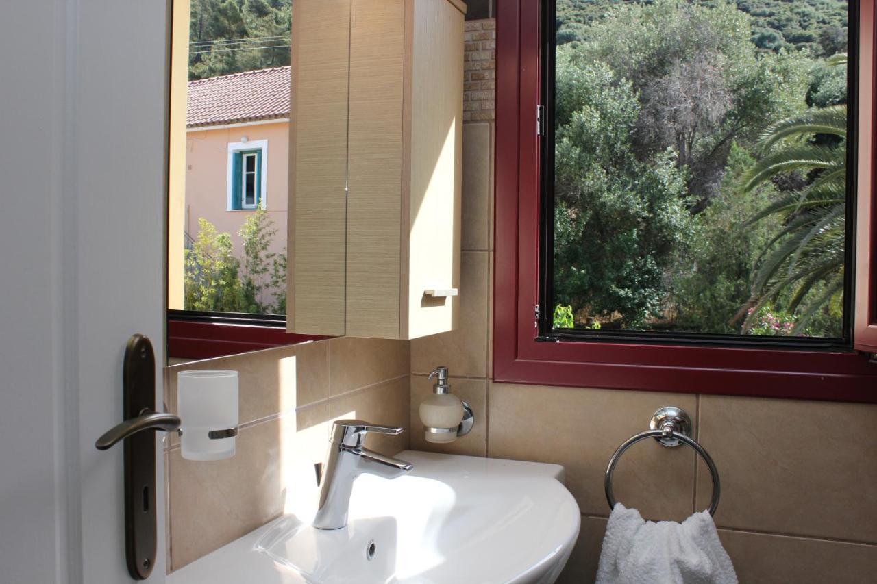 Greka Ionian Suites Agia Efimia Exterior foto